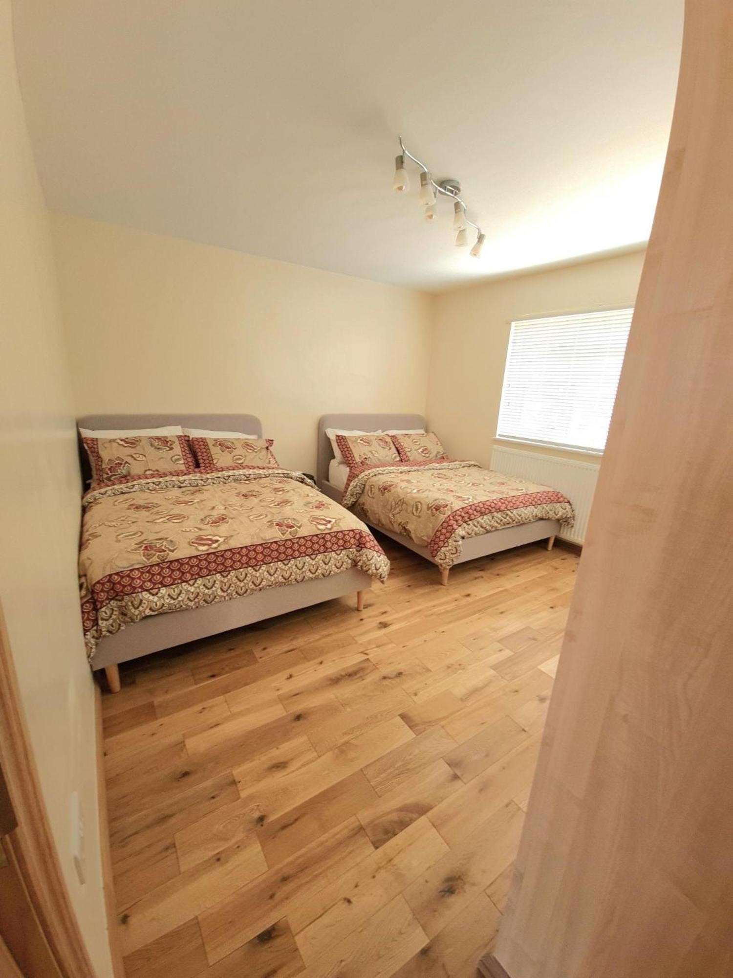 London Luxury 2 Bedroom Flat Sleeps 8 Free Parking East Barnet Exterior photo