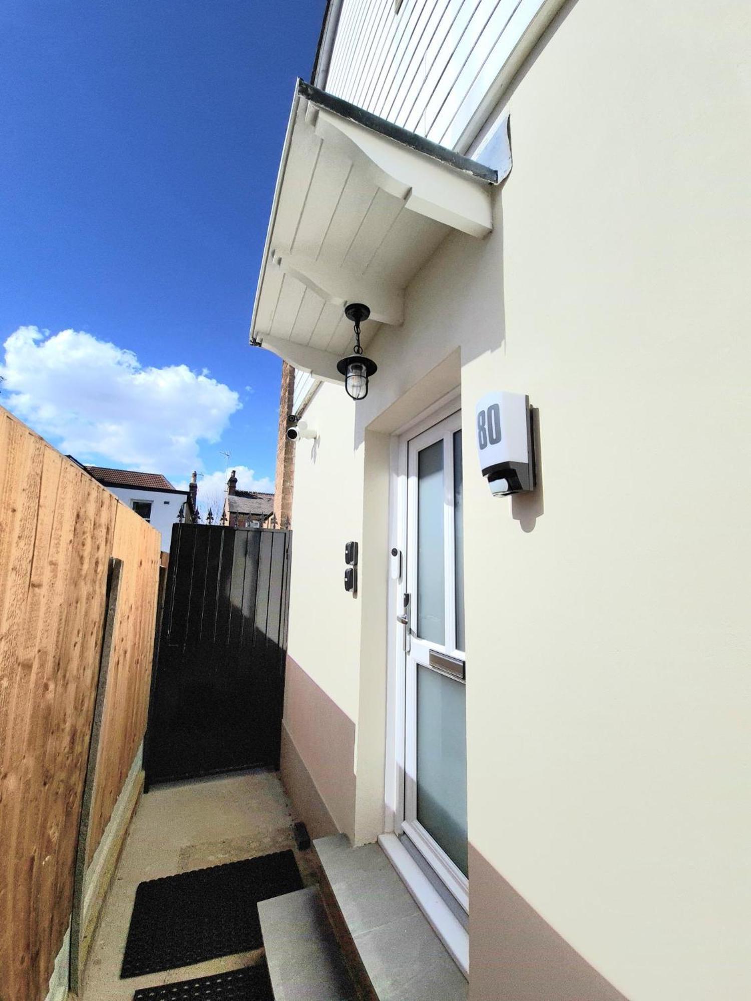 London Luxury 2 Bedroom Flat Sleeps 8 Free Parking East Barnet Exterior photo